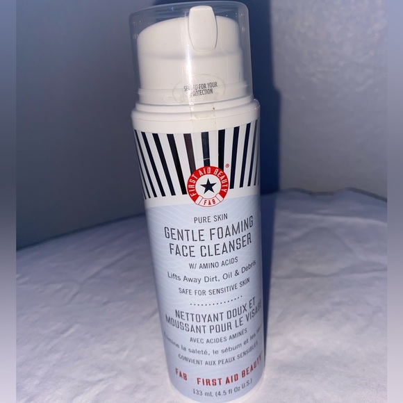 First Aid Beauty Skincare Nwt First Aid Beauty Gentle Foaming Face Cleanser Poshmark